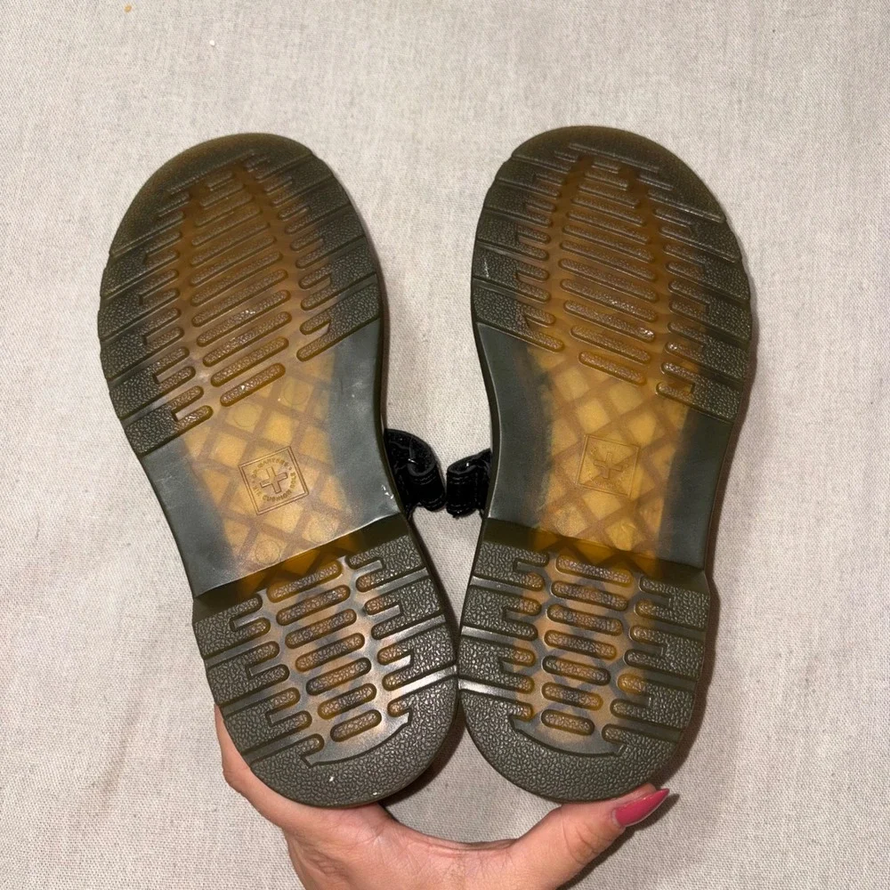 Dr. Martens Maccy Black Patent Leather Mary Jane Shoes Girls Size 3US 2UK 34EU